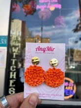 Load image into Gallery viewer, PRE ORDER Cempasuchil Earrings/ Marigolds