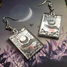 Load image into Gallery viewer, The Moon - earrings